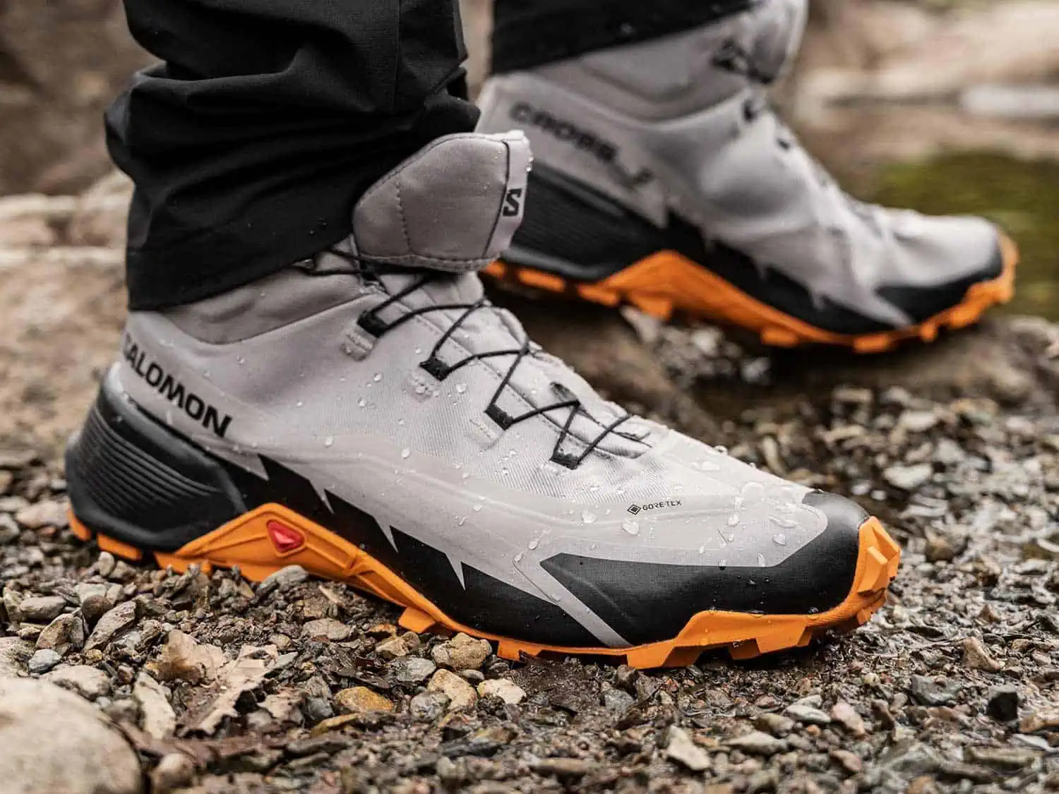 salomon cross hike mid 2 gore tex shown with water droplets