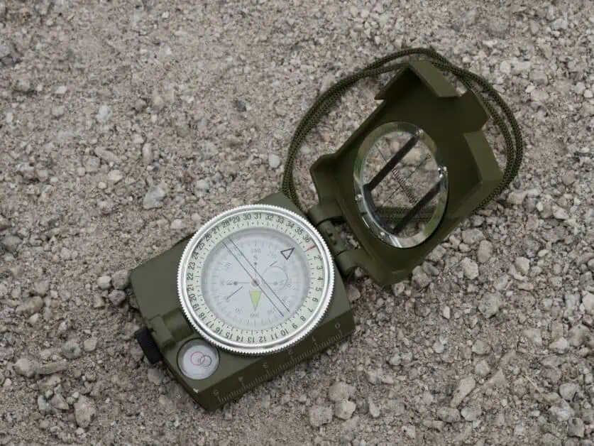 Lensatic hiking compass