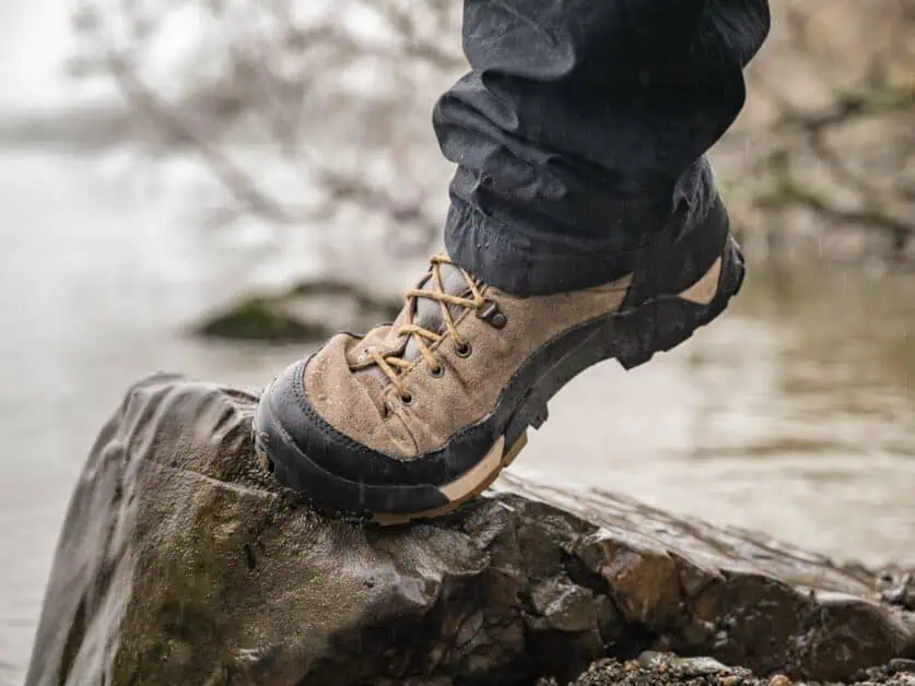 hiking shoe flexibility